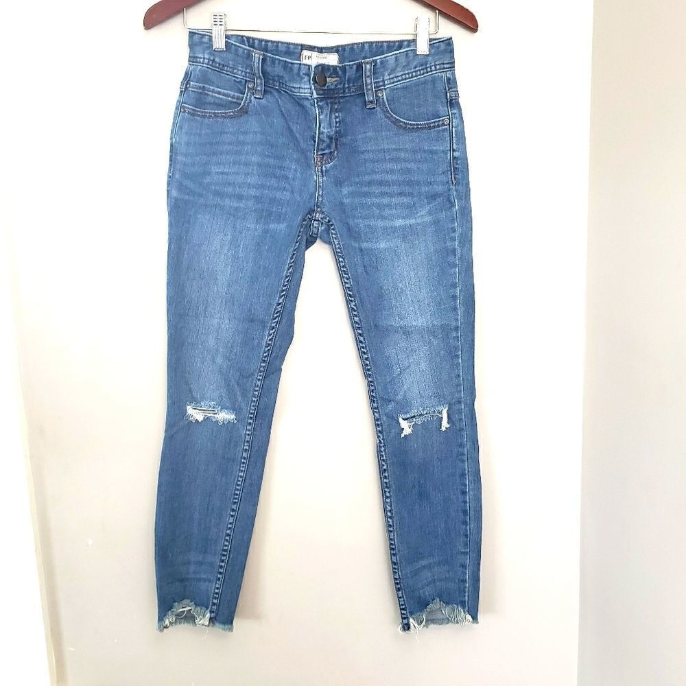 Free People distressed raw hem blue stretchy jeans 26 Y2K